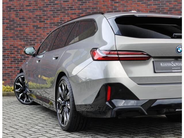 BMW 5-SERIE 530e Touring *Pano*Trekhaak*Harman/Kardon*M Sport Pro*