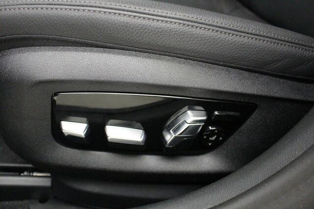 BMW 5-SERIE 530e M-Sport | 19" | Trekhaak | Harman Kardon | Driving Assistant Professional |