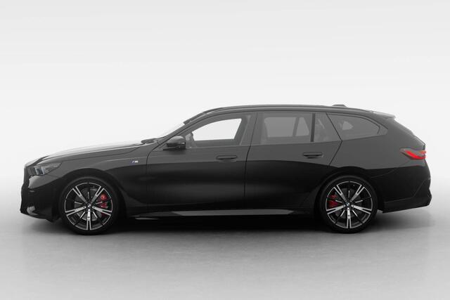 BMW 5-SERIE Touring 520i | M Sport Pro | Innovation Pack | Travel Pack | Comfort Pack