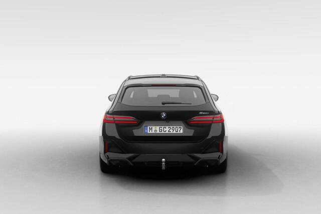 BMW 5-SERIE Touring 520i | M Sport Pro | Innovation Pack | Travel Pack | Comfort Pack