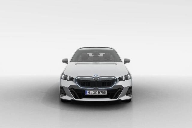 BMW 5-SERIE Touring 530e M Sport Edition | M Sport Pro | Innovation Pack | Travel Pack | Comfort Pack