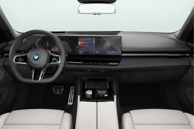 BMW 5-SERIE Touring 530e M Sportpakket Pro Aut.