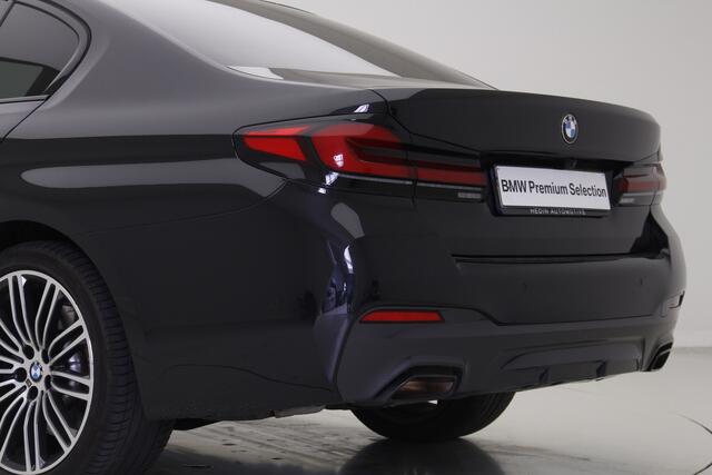 BMW 5-SERIE 520e M-Sport | Hifi | Laser | Comfortzetels | 19"