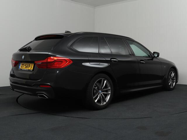 BMW 5-SERIE Touring 520d Executive | M-Pakket | Panoramadak | Head-Up!