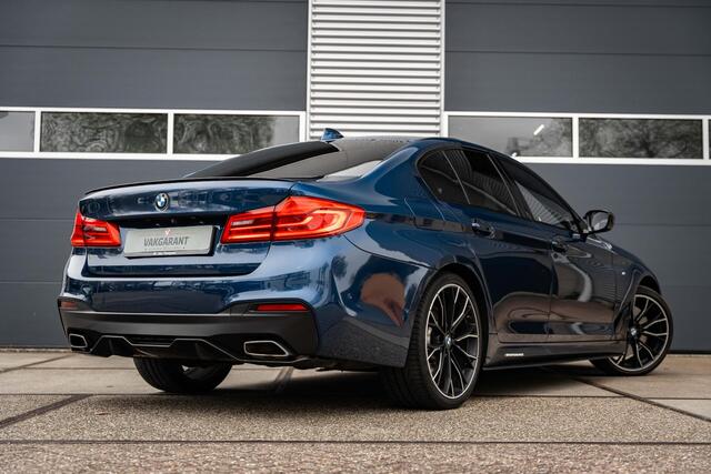 BMW 5-SERIE 540i High Executive Edition |Head-Up |Schuifdak| achterasbesturing |ACC |Harman Kardon |