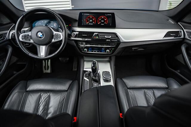 BMW 5-SERIE 540i High Executive Edition |Head-Up |Schuifdak| achterasbesturing |ACC |Harman Kardon |