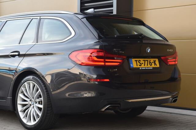 BMW 5-SERIE Touring 540i xDrive High Executive * Luxury line * Comfortstoelen * Apple CarPlay * Trekhaak * HiFI *