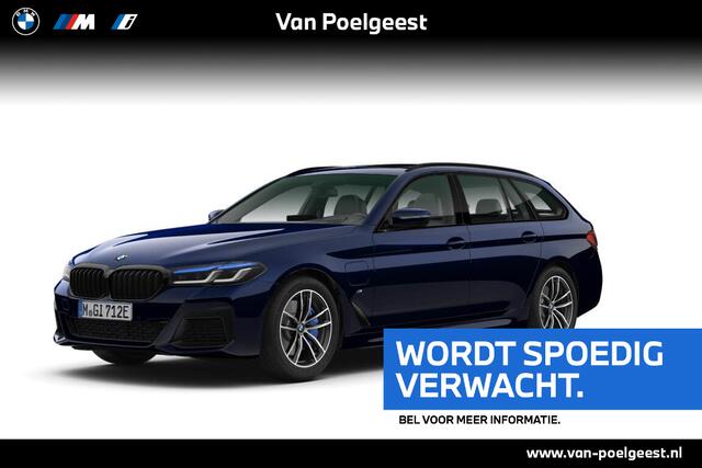 BMW 5-SERIE Touring 530e High Executive / M Sportpakket / Glazen panoramadak / Trekhaak