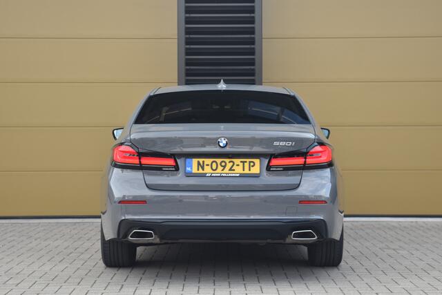 BMW 5-SERIE 520i Business Edition Plus * Comfort stoelen * Laser * Leder * Live cockpit * Grootlicht assistent *