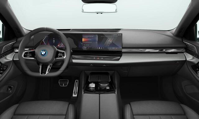 BMW 5-SERIE Touring 530e | M Sport Edition | M Sportpakket Pro | Innovation Pack | Travel Pack