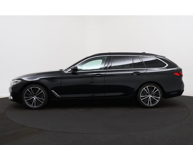 BMW 5-SERIE Touring 520i High Executive | Pano | Leder | 04-2021 86.473 KM