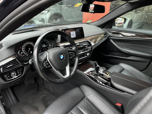 BMW 5-SERIE Touring 540i xDrive High Executive | Memory | Navi | Camera | Leer