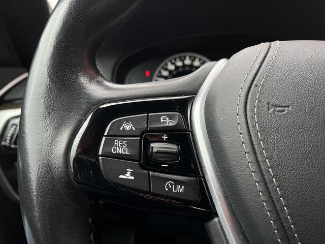 BMW 5-SERIE Touring 540i xDrive High Executive | Memory | Navi | Camera | Leer