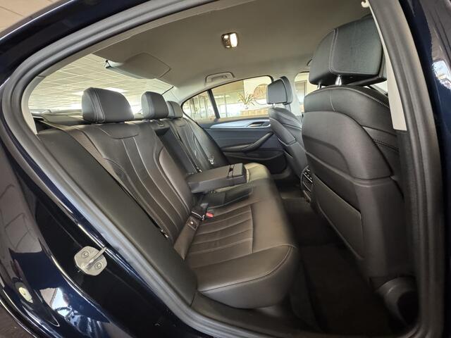 BMW 5-SERIE 520i High Executive Camera, Navi, Comfort stoelen, Leder, PDC, 88DKM!