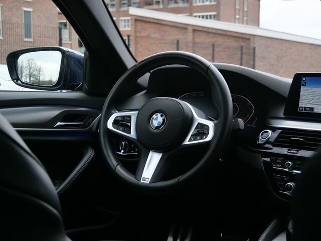 BMW 5-SERIE 520i 184pk High Executive Edition Automaat M-Pakket Memory-stoelen / 360 Camera / 20 Inch