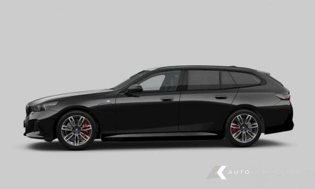 BMW 5-SERIE 530e xDrive M Sport Pro | Shadow | Harman/Kardon | Trekhaak | Iconic Glow | Driving Ass. | Adap. led | 19' Inch |