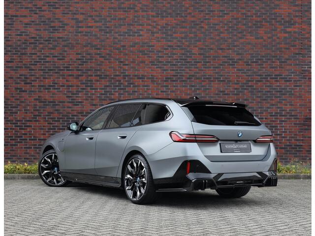 BMW 5-SERIE Touring 530e xDrive *M Performance*B&W*HUD*Trekhaak*Pano*