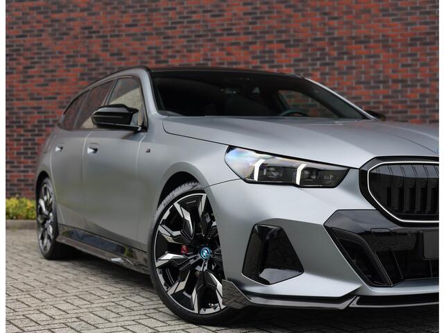 BMW 5-SERIE Touring 530e xDrive *M Performance*B&W*HUD*Trekhaak*Pano*
