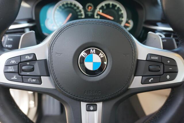 BMW 5-SERIE 530i High Executive | comfort stoelen | ACC | 360