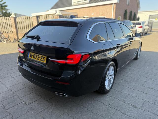BMW 5-SERIE Touring 520i High Executive Laser/Camera/Comfort