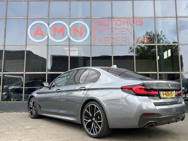 BMW 5-SERIE 520i M-pakket Full Options!! Cruisectr,Climatectr,Navigatie,Schuif/kanteldak,Leder,PDCv/a,LMV19"
