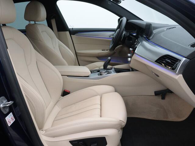 BMW 5-SERIE 530e iPerformance High Executive / Leder Dakota / Navi Fullmap / Cruise-ctr. / 19" Lmv / Led / Camera / Carplay / Apk nov-2025