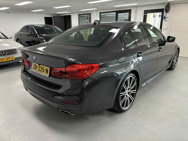 BMW 5-SERIE 530i High Executive M 20"/Memory/HUD/Adaptieve Cruise/Schuifdak