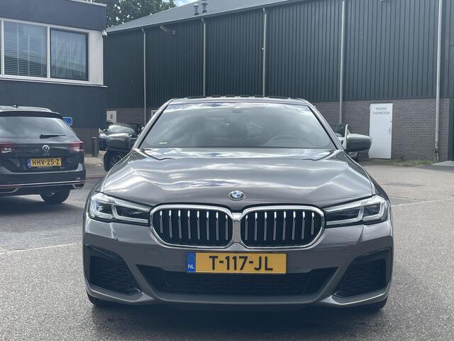 BMW 5-SERIE 530e High Executive M SPORT MEMORY SEAT | HARMAN&KARDON AUDIO | CAMERA | DODE HOEK | STUURWIELVERWARMING | SCHUIFDAK RIJKLAARPRIJS incl. 12mnd BOVAG