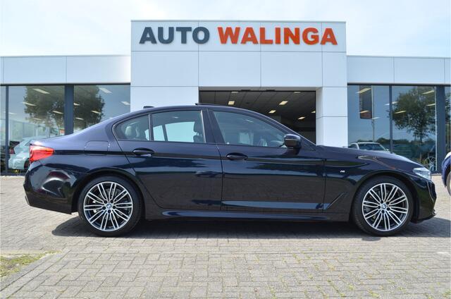 BMW 5-SERIE 520i M Pakket Opendak | Head-up display | Comfortstoelen | Live cockpit pro