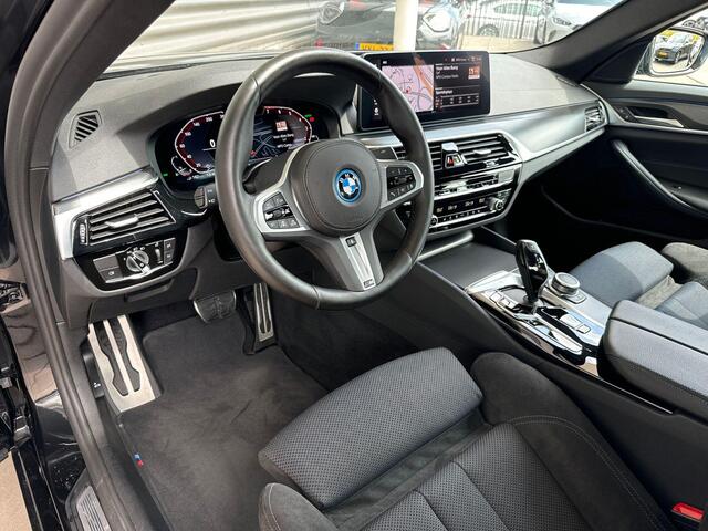 BMW 5-SERIE Sedan 545e xDrive