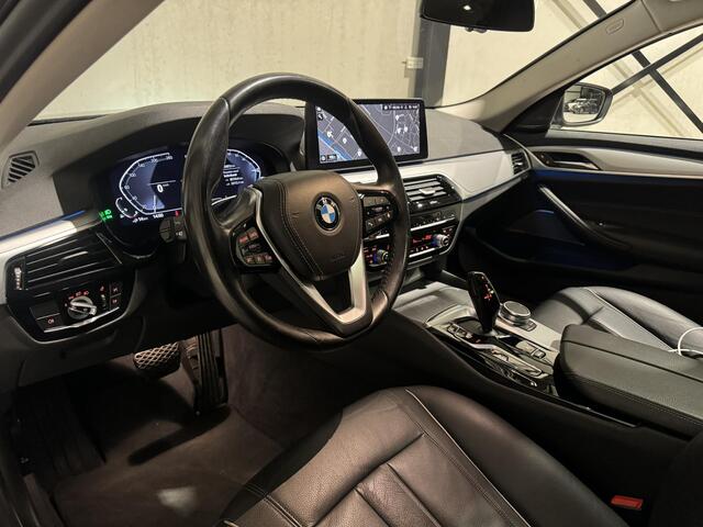 BMW 5-SERIE Touring 530e High Executive Aut. | panorama | navi | leder | sfeerverlichting |