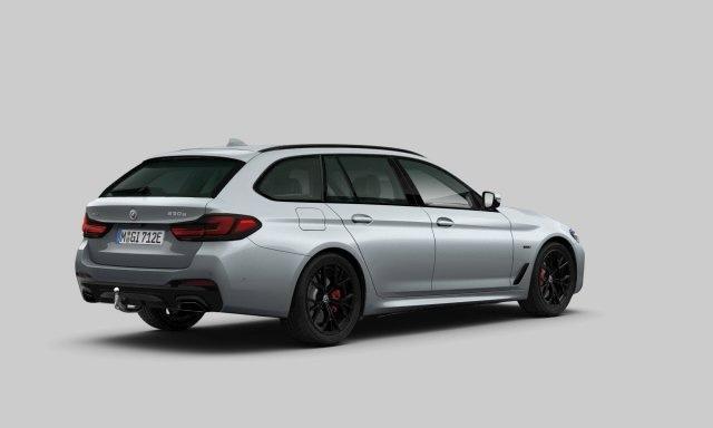 BMW 5-SERIE Touring 530e xDrive M-Sport | Panoramadak | Harman Kardon | Elektr. Trekhaak
