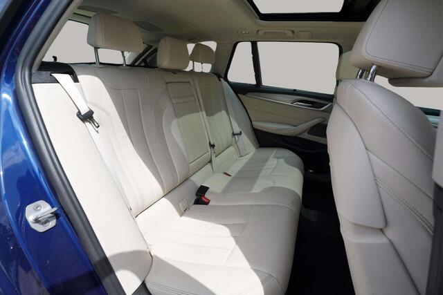 BMW 5-SERIE Touring 520d High Executive Panorama-Leder mem-LMV-HUp -Vol