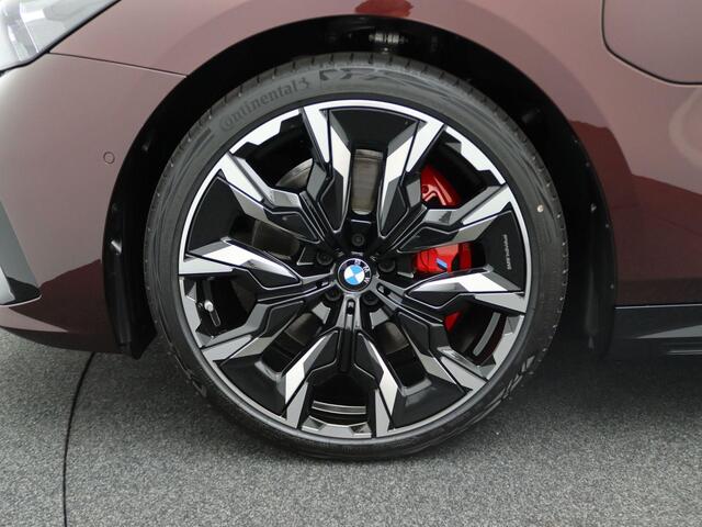 BMW 5-SERIE 550e xDrive Sedan