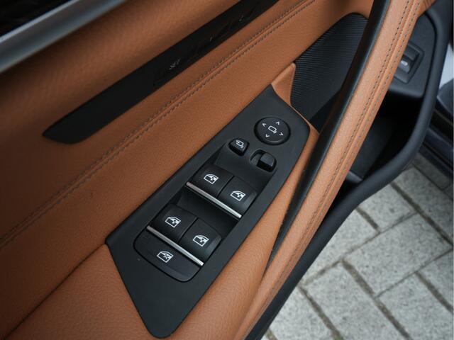 BMW 5-SERIE Touring 520i Business Edition Plus | Laserlicht | DAB | Comfortstoelen | Camera