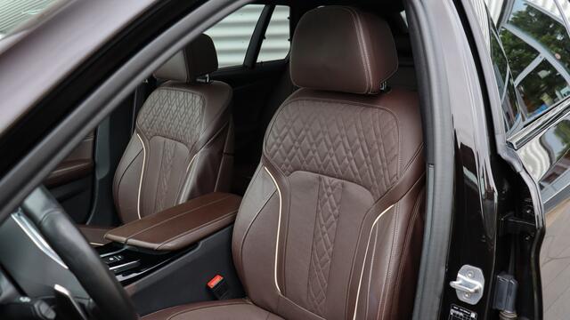 BMW 5-SERIE Touring M550d xDrive High Executive | Stoelventilatie | Harman/Kardon | M Onderstel Professional | Standkachel | Head-up | Trekhaak