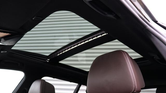 BMW 5-SERIE Touring M550d xDrive High Executive | Stoelventilatie | Harman/Kardon | M Onderstel Professional | Standkachel | Head-up | Trekhaak