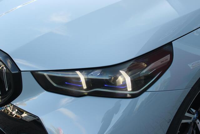 BMW 5-SERIE 530e M-SPORT PRO 300PK (nieuw model) | PANORAMA DAK | M-SPORT PAKKET | M-SPORT AERODYNAMICA | M-SPORT NAPPALEDEREN STUURWIEL MET SPORTBOOST FUNCTIE | BMW SHADOWLINE ADAPTIEVE LED KOPLAMPEN | ELEKTRISCH BEDIENBARE ACHTERKLEP | BMW INDIVIDIUAL HIGH GLOSS 