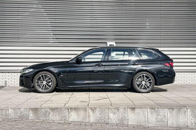 BMW 5-SERIE Touring 520i High Executive / M Sport / Parking Pack / Trekhaak