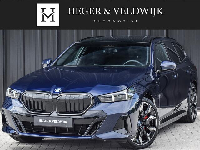 BMW 5-SERIE Touring 550e xDrive M-SPORT PRO | PANORAMADAK | ACTIVE CRUISE CONTROL | ELEKTR. VERST. STOELEN MET GEHEUGEN | B&W AUDIO | STOELVERWARMING EN VERKOELING | ADAPTIEF ONDERSTEL | COMFORT ACCES | IONIC GRILL | AMBIENT VERLICHTING | AKOESTISCH GLAS |