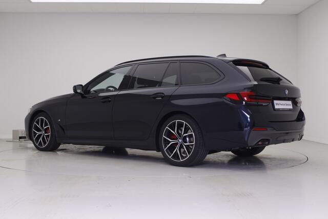 BMW 5-SERIE Touring 520i M-Sport | 19" | Panorama | High Executive Edition