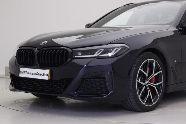 BMW 5-SERIE Touring 520i M-Sport | 19" | Panorama | High Executive Edition
