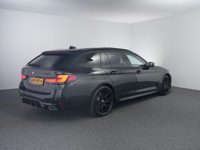 BMW 5-SERIE Touring 530i xDrive High Executive | M Sport | | 4wielsturing | HUD | Pano | M remmen | 20 inch