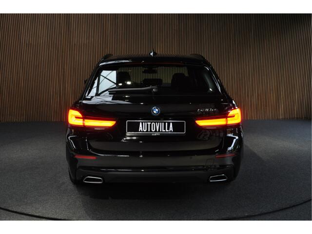 BMW 5-SERIE Touring 530e xDrive Navi Elektr. achterklep PDC Camera Carplay Virtual Elektr. uitklapbare trekhaak LED Stoelverwarming DAB Climate (3-zone) LM velgen BTW auto