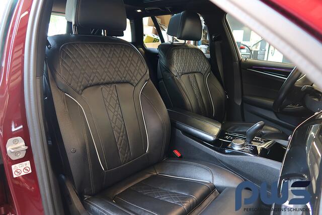 BMW 5-SERIE Touring 520i High Executive ///M-Sport / Full Option / NL / Dealerauto