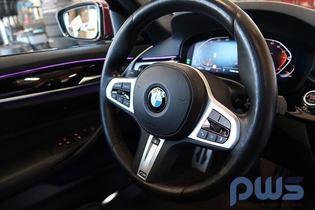 BMW 5-SERIE Touring 520i High Executive ///M-Sport / Full Option / NL / Dealerauto