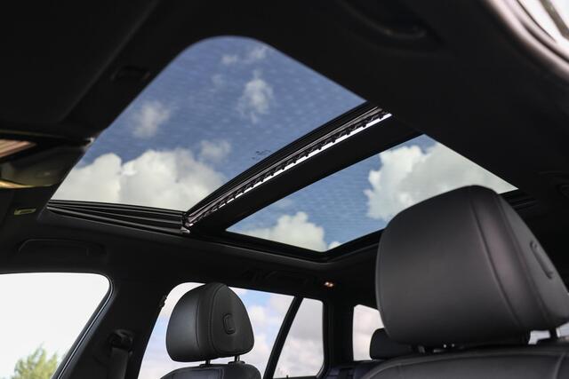 BMW 5-SERIE Touring 530i 252 PK High Executive ? Leder ? Pano ? Keyless