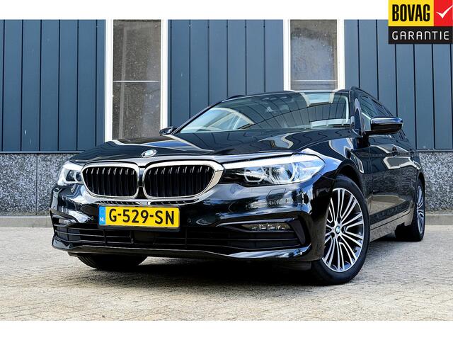 BMW 5-SERIE Touring 520i Sport-Line Rijklaarprijs-Garantie Sport Interieur Trekhaak Led Apple carplay Navigatie Airco