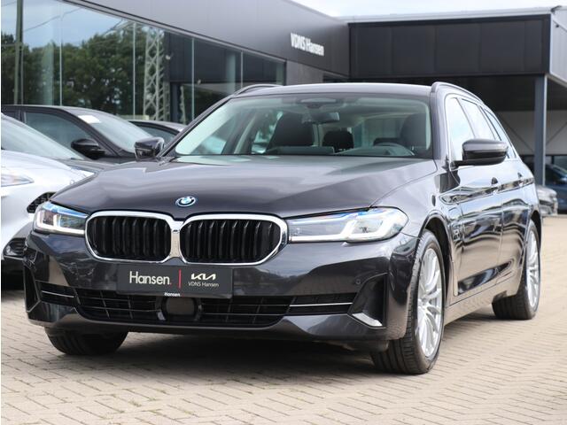 BMW 5-SERIE 530e xDrive High Executive I Leder I Keyless I Dodehoekdetectie