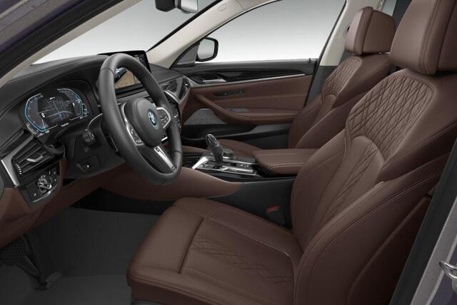 BMW 5-SERIE Sedan 545e xDrive Luxury Line Individual Aut.